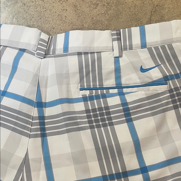 Nike golf Men's Plaid Performance Golf Shorts - Blue & Gray - Picture 3 of 4